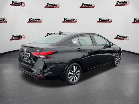 Certified 2022 Nissan Versa SV image 5