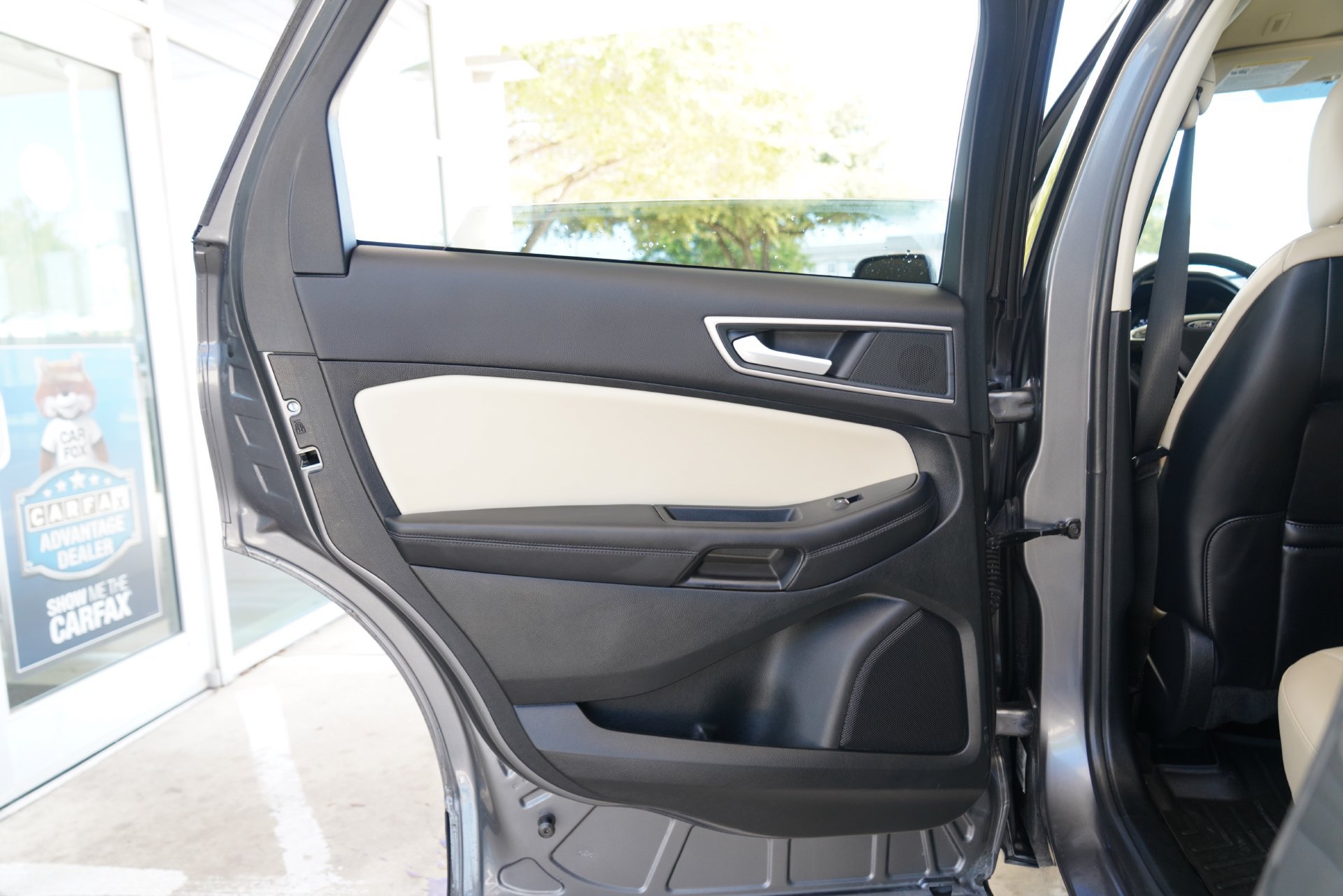Used 2024 Ford Edge SEL AWD/4WD image 31