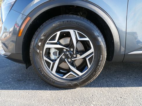 Used 2023 Kia Sportage LX image 13