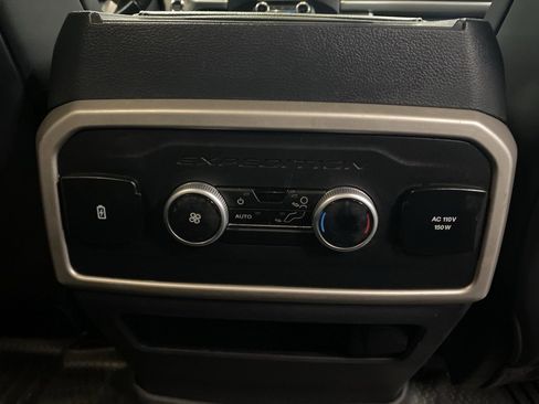 Used 2024 Ford Expedition Max XLT image 16
