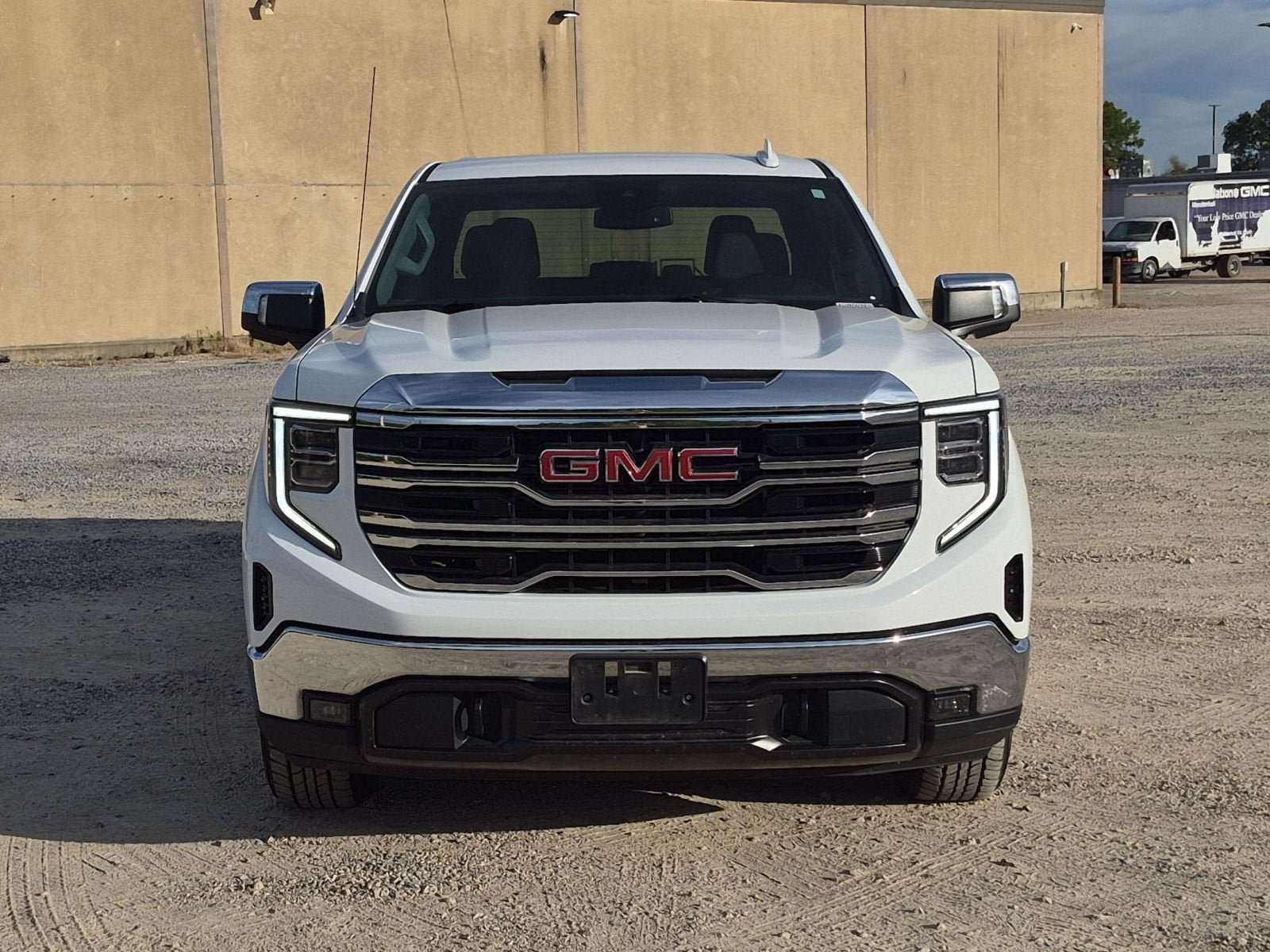 Used 2025 GMC Sierra 1500 SLT AWD/4WD image 9