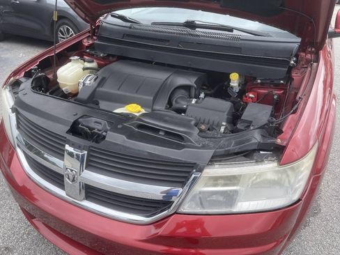 Used 2010 Dodge Journey SXT w/ Flexible Seating Group FWD image 33