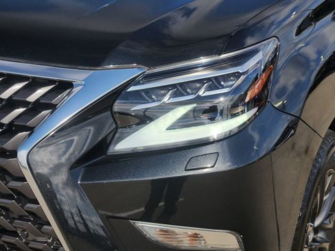 Used 2023 Lexus GX 460 Premium w/ Premium Package AWD/4WD image 9