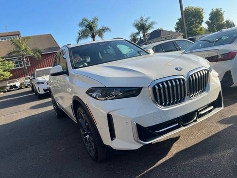 Used 2024 BMW X5 sDrive40i w/ Parking Assistance Package RWD image 2