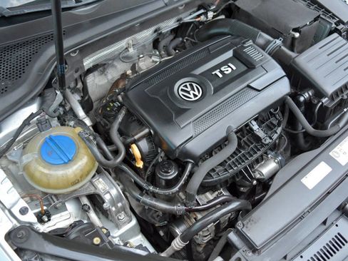 Used 2017 Volkswagen GTI S image 21