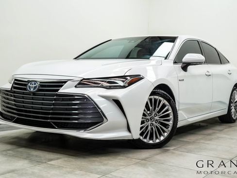Used 2019 Toyota Avalon Limited w/ Advanced Safety Package FWD image 1