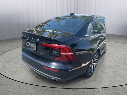 Used 2020 Volvo S60 T5 Momentum FWD image 5