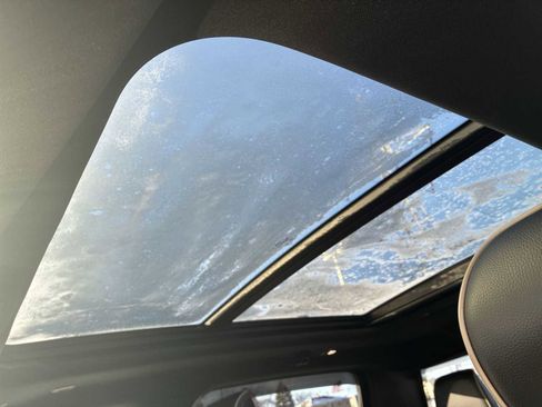 Used 2022 RAM 1500 Laramie w/ Sport Appearance Package image 19