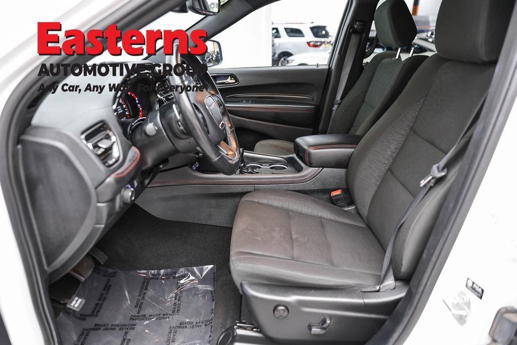 Used 2025 Dodge Durango GT RWD image 14