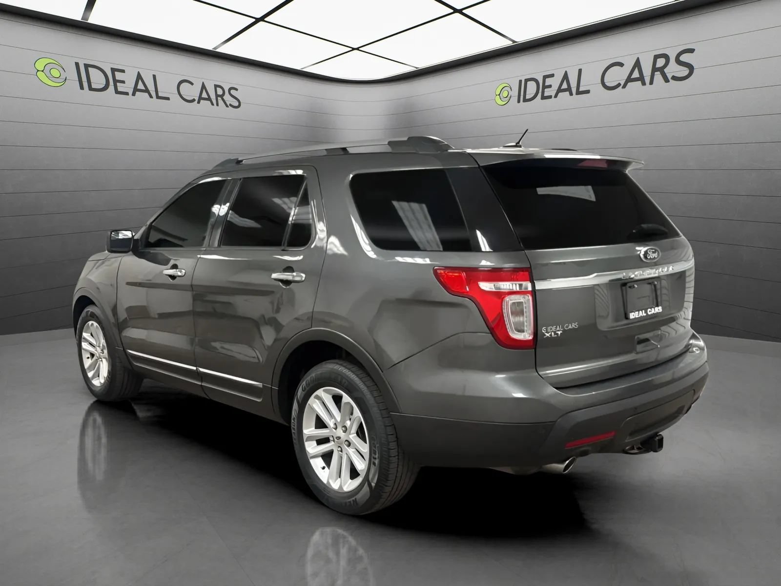 Used 2015 Ford Explorer XLT FWD image 7