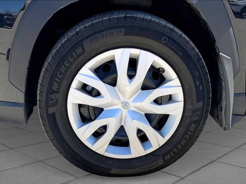 Used 2024 Toyota Corolla Cross L FWD image 10