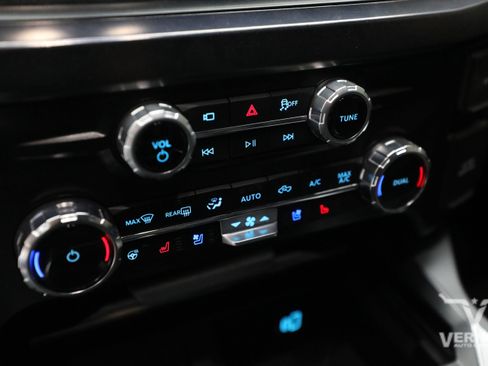 Used 2025 Ford F350 Lariat AWD/4WD image 22