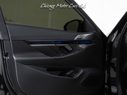 Used 2025 BMW M5 w/ Carbon Package AWD/4WD image 23