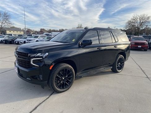 Used 2023 Chevrolet Tahoe RST image 2