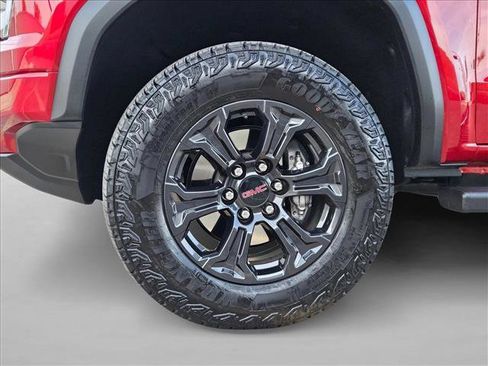 Certified 2025 GMC Canyon Elevation RWD image 24