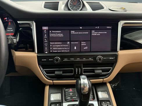 Used 2019 Porsche Macan AWD/4WD image 15