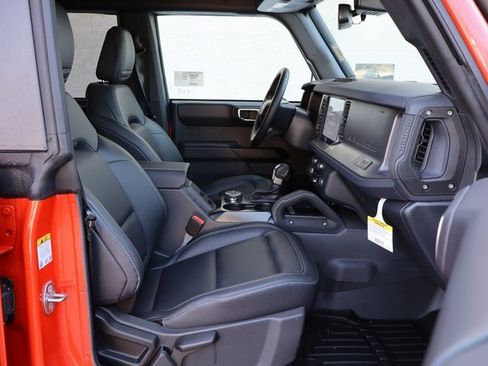 New 2025 Ford Bronco Badlands image 41