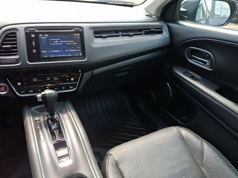 Used 2017 Honda HR-V EX-L image 16