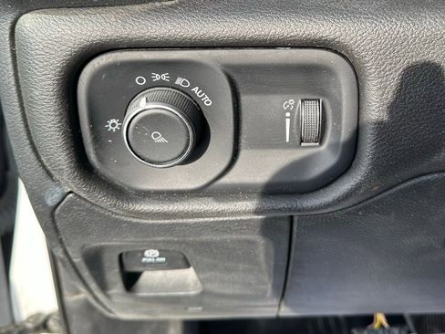 Used 2024 RAM 1500 Tradesman image 17