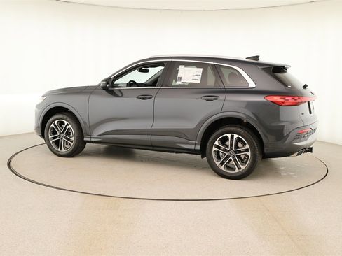 New 2025 Audi Q5 Premium image 3