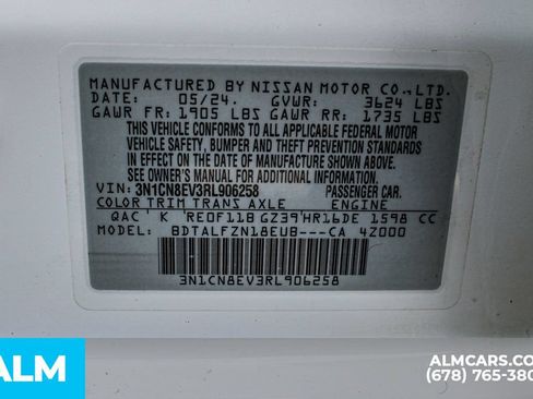 Used 2024 Nissan Versa SV FWD image 39