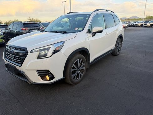 Used 2023 Subaru Forester Limited AWD/4WD image 3
