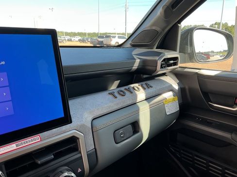 New 2025 Toyota Tacoma Trailhunter image 15