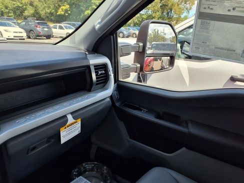 New 2026 Ford F350 XL w/ XL Chrome Package image 17