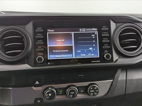 Used 2020 Toyota Tacoma SR image 21