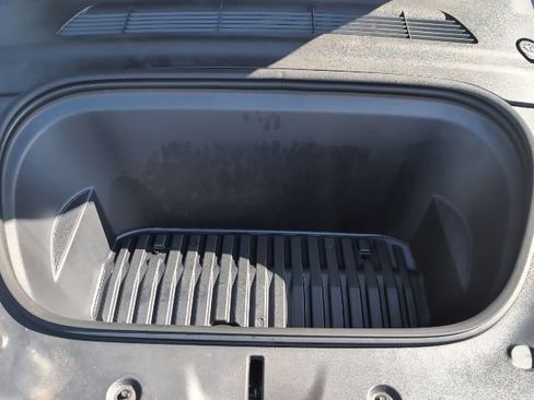 Used 2023 Tesla Model Y Long Range image 24