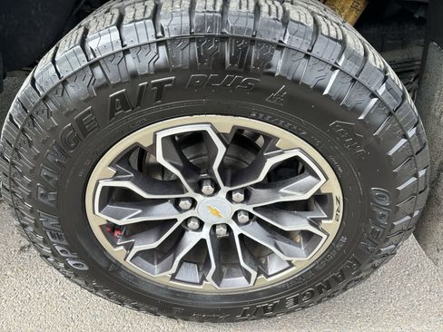 Used 2019 Chevrolet Colorado ZR2 image 5