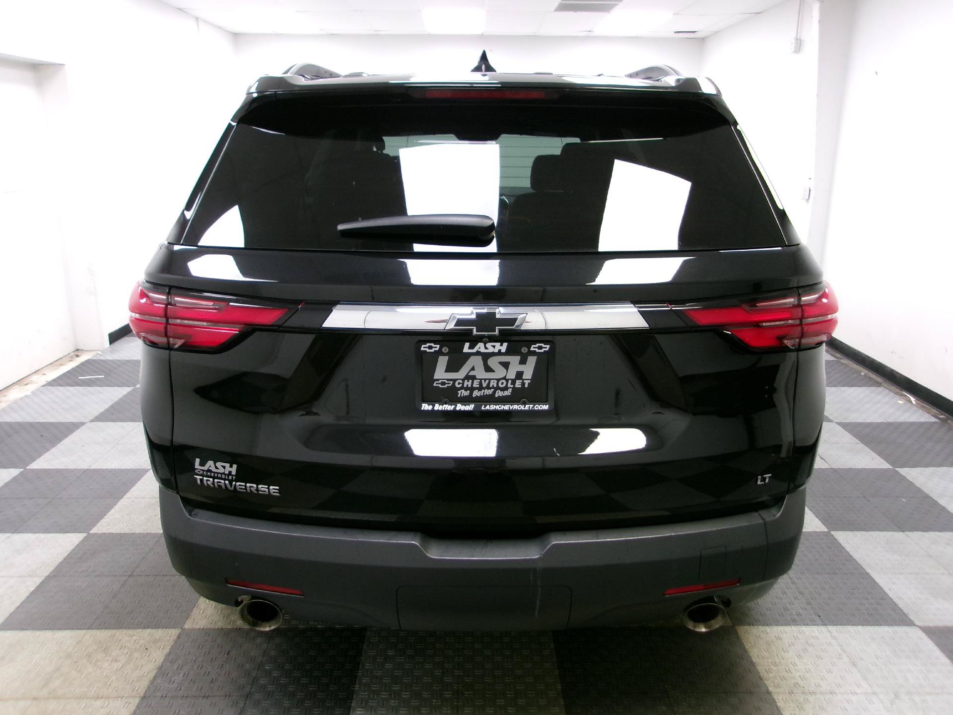 Used 2023 Chevrolet Traverse LT FWD image 13