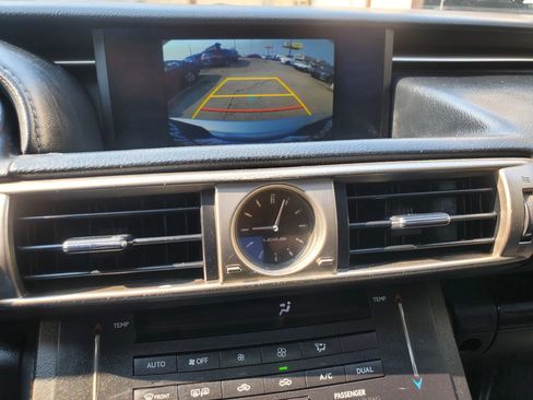 Used 2016 Lexus IS 200t RWD image 4