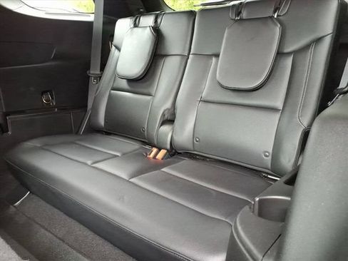 Used 2020 Ford Explorer XLT w/ Equipment Group 202A AWD/4WD image 15