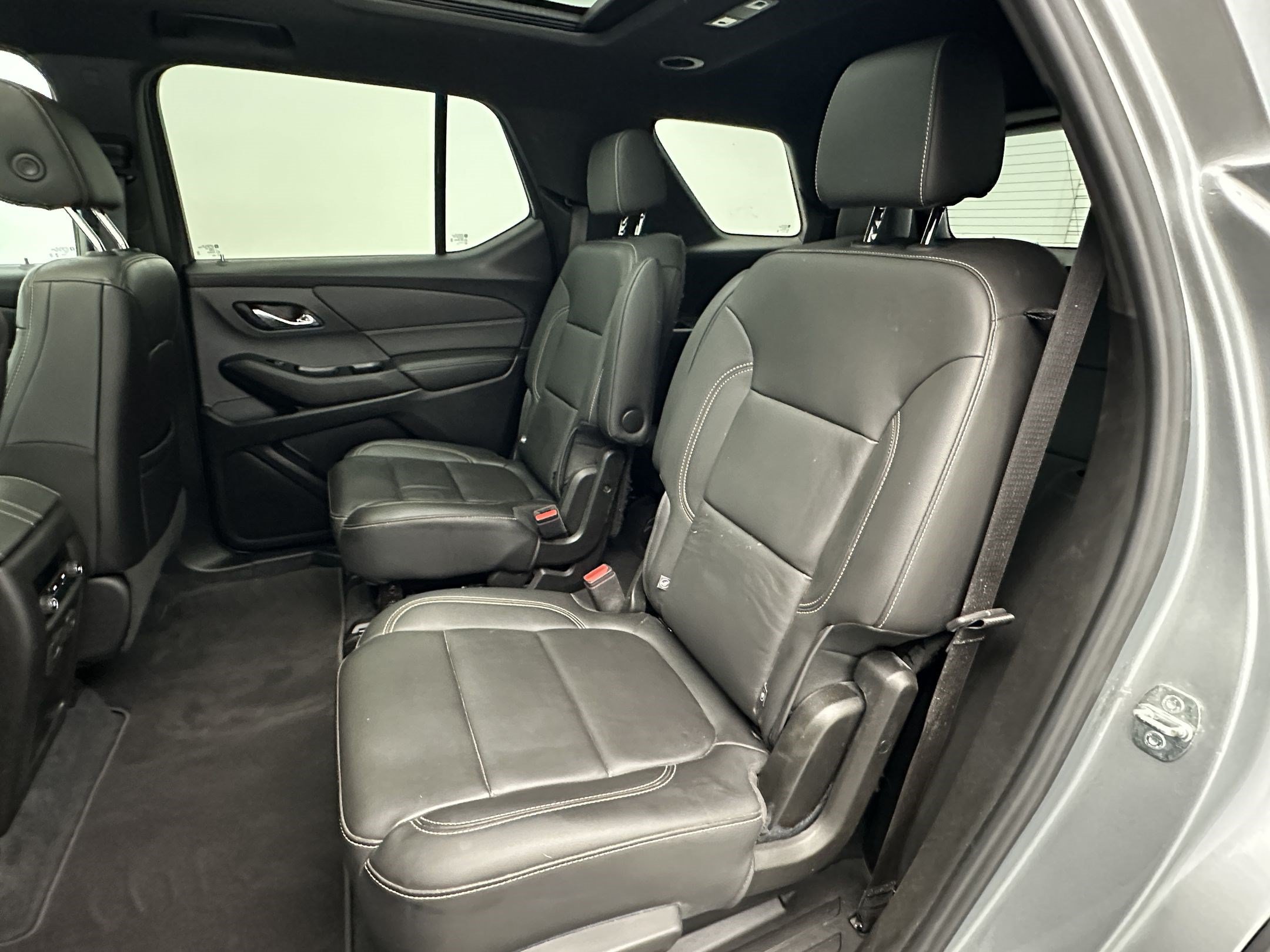 Certified 2023 Chevrolet Traverse LT w/ LT Premium Package AWD/4WD image 23