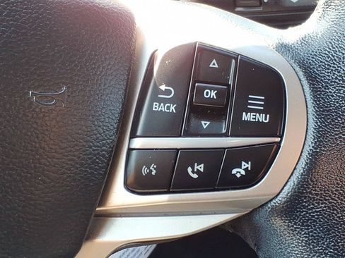 Used 2022 Ford Explorer XLT w/ Equipment Group 202A AWD/4WD image 25