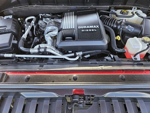 Used 2022 Chevrolet Silverado 1500 LTZ AWD/4WD image 22