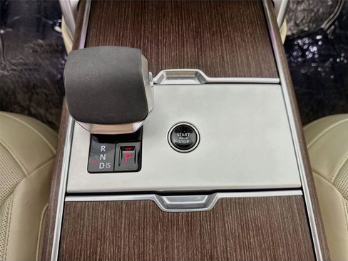 Used 2024 Land Rover Range Rover SE AWD/4WD image 19
