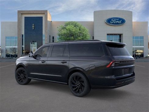 New 2025 Lincoln Navigator L Reserve w/ Jet Appearance Package image 4