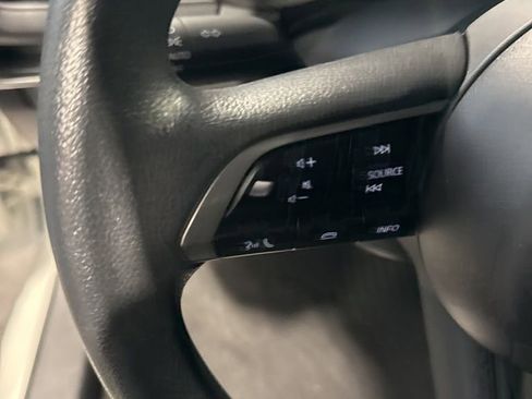 Used 2025 MAZDA MAZDA3 s FWD image 33