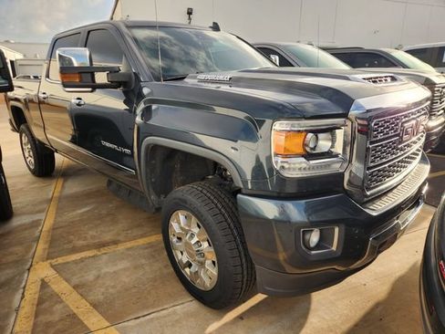 Used 2018 GMC Sierra 2500 Denali w/ Duramax Plus Package AWD/4WD image 1