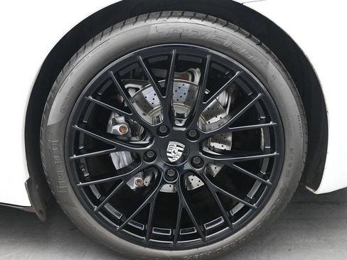 Used 2017 Porsche 911 Carrera RWD image 19