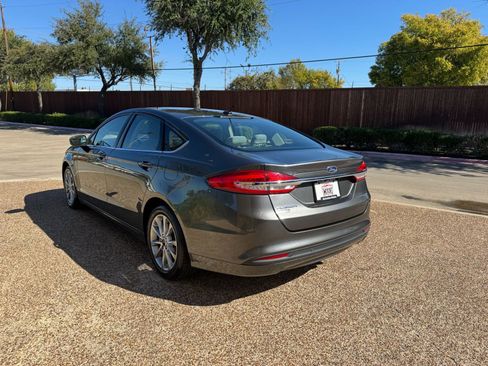 Used 2017 Ford Fusion S image 10