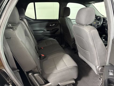 Used 2023 Chevrolet Traverse LT FWD image 25