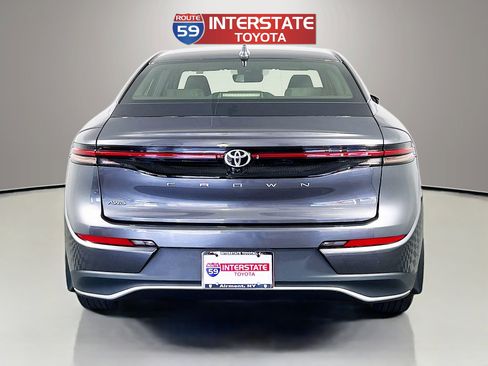 Certified 2023 Toyota Crown AWD/4WD image 6