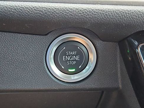 Certified 2024 Chevrolet Traverse LT FWD image 18