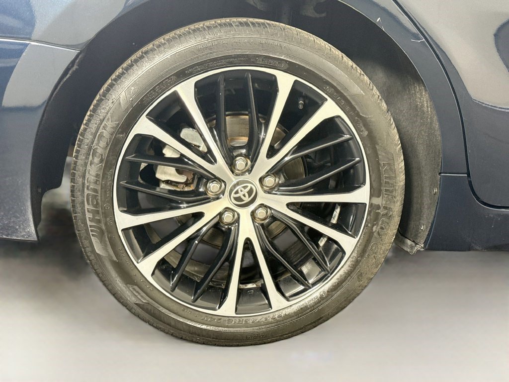 Used 2020 Toyota Camry SE FWD image 31