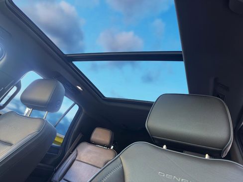 Used 2021 GMC Yukon Denali image 26