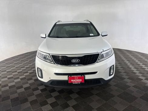 Used 2015 Kia Sorento LX AWD/4WD image 2