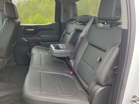 Used 2021 GMC Sierra 1500 SLT AWD/4WD image 16